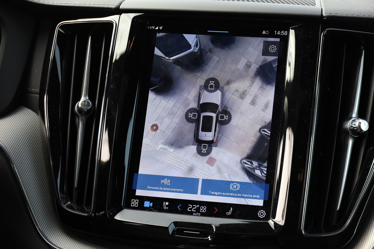 XC60 T6 Hibrido Plug-in Ultra Dark