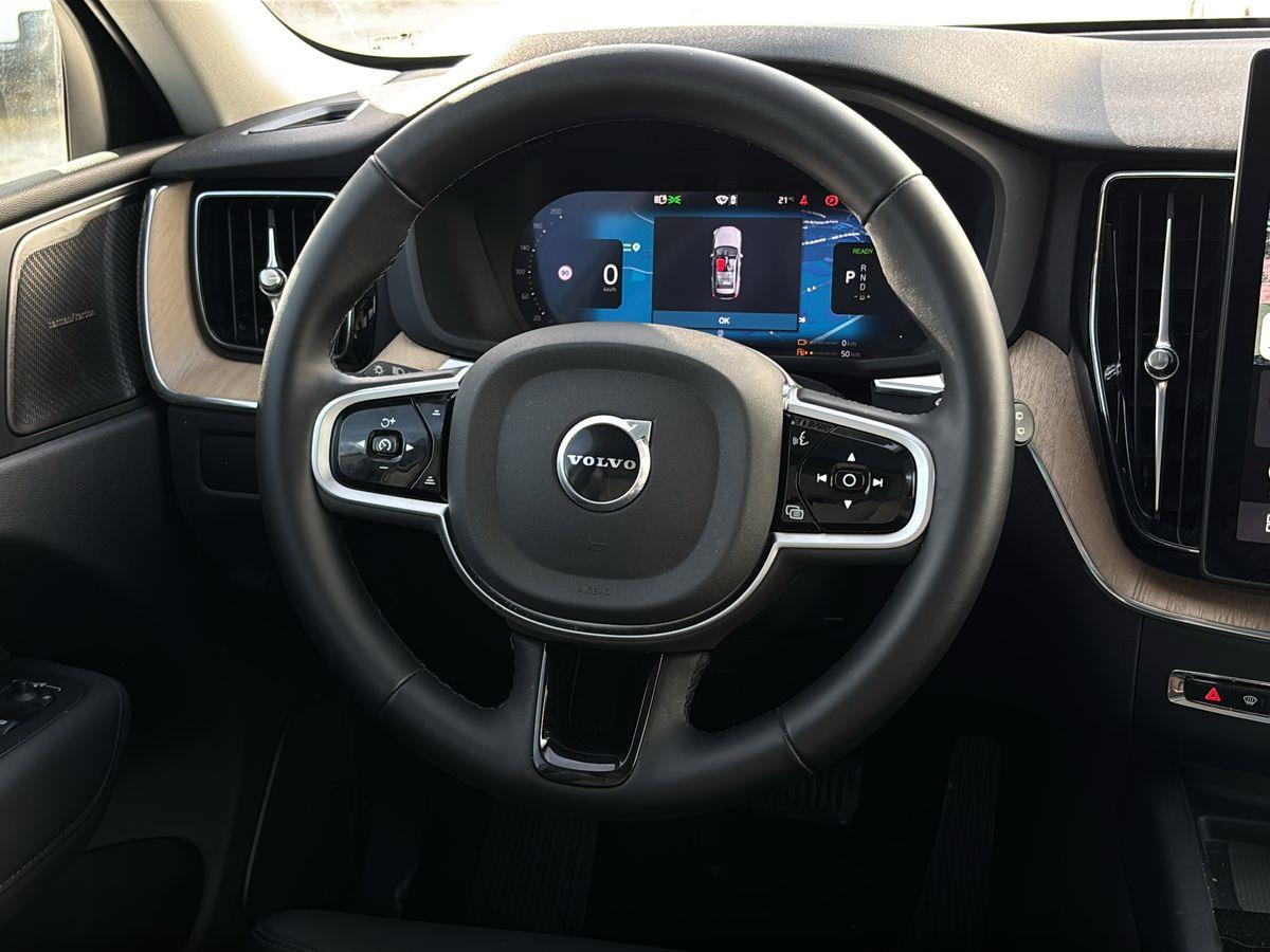 XC60 T6 PHEV Plus Dark