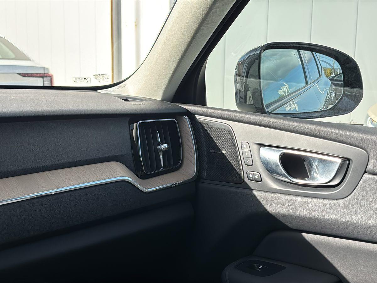 XC60 T6 PHEV Plus Dark