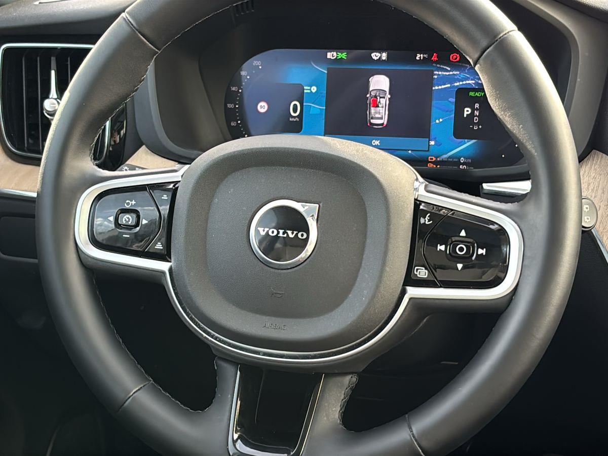 XC60 T6 PHEV Plus Dark