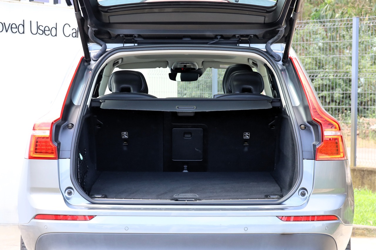 XC60 T8 Hibrido Plug-in Momentum Plus Geart. 8V AWD