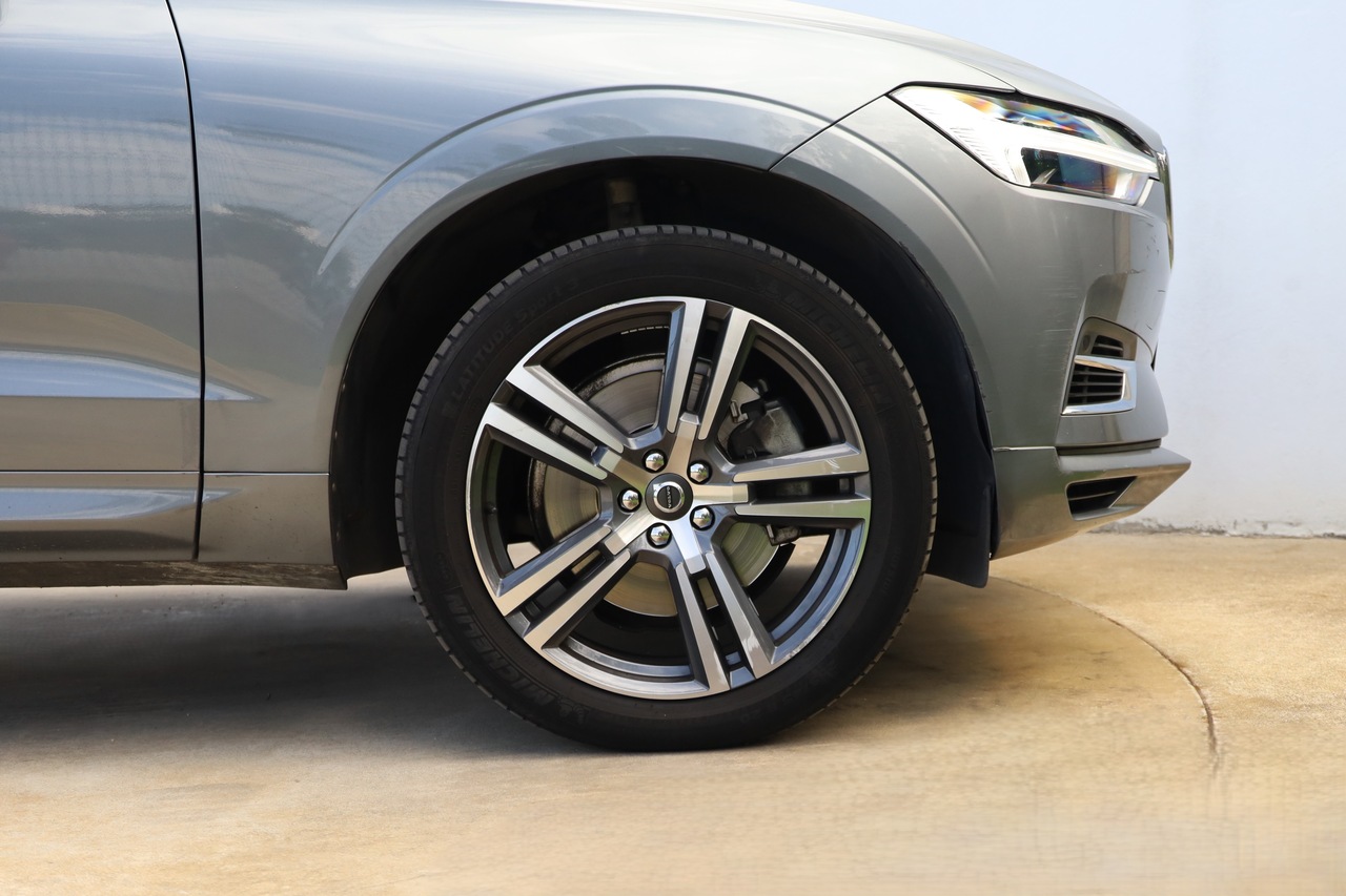 XC60 T8 Hibrido Plug-in Momentum Plus Geart. 8V AWD