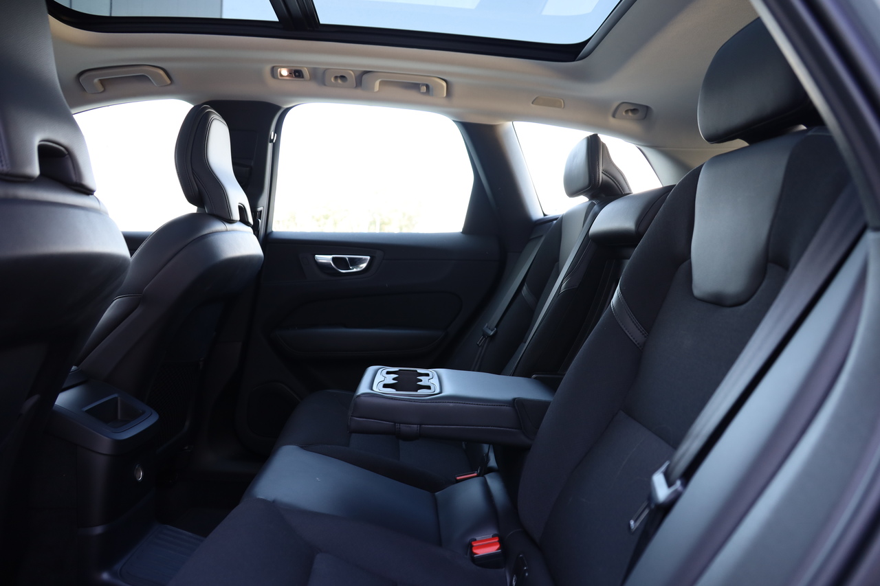 XC60 T8 Hibrido Plug-in Momentum Plus Geart. 8V AWD