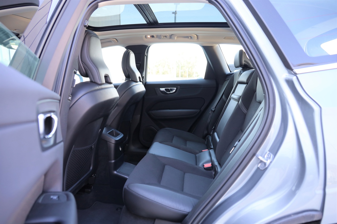 XC60 T8 Hibrido Plug-in Momentum Plus Geart. 8V AWD