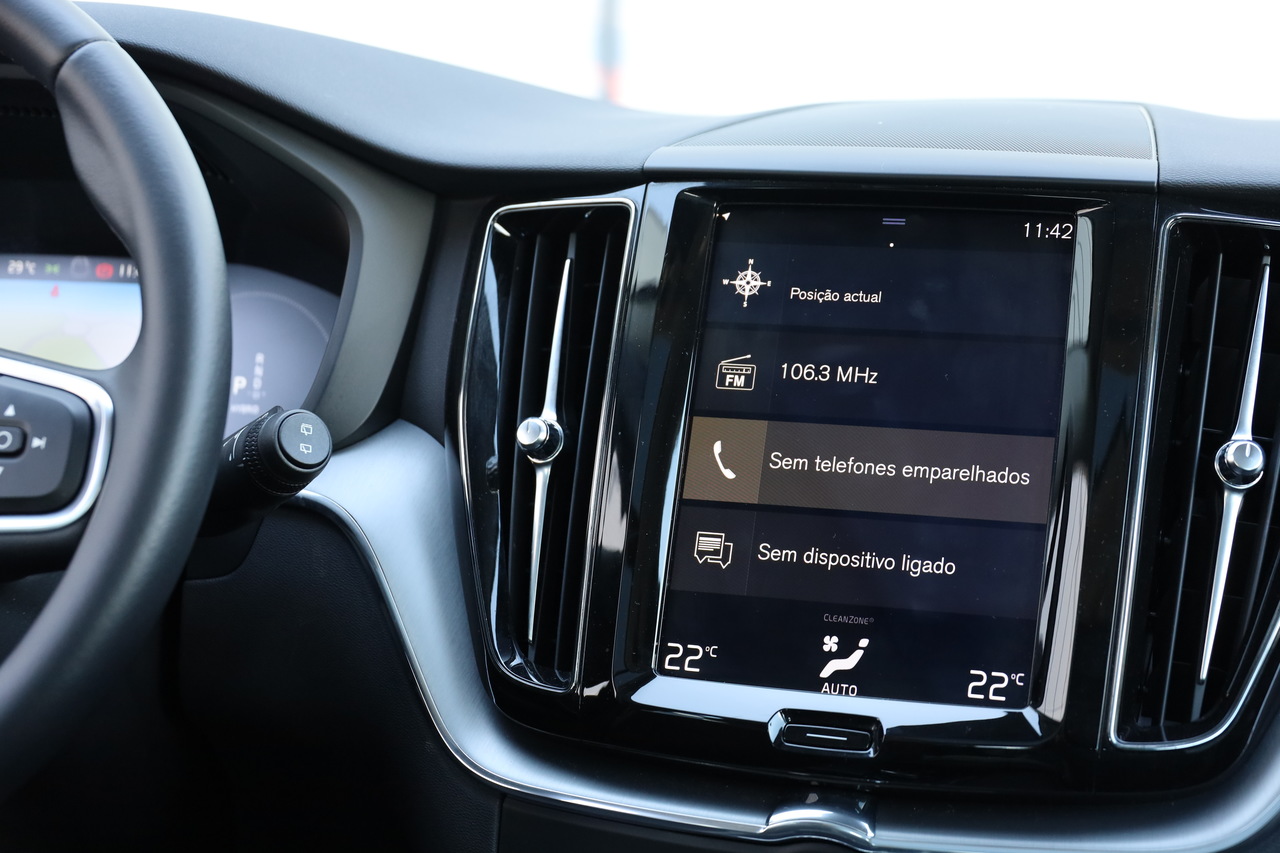 XC60 T8 Hibrido Plug-in Momentum Plus Geart. 8V AWD