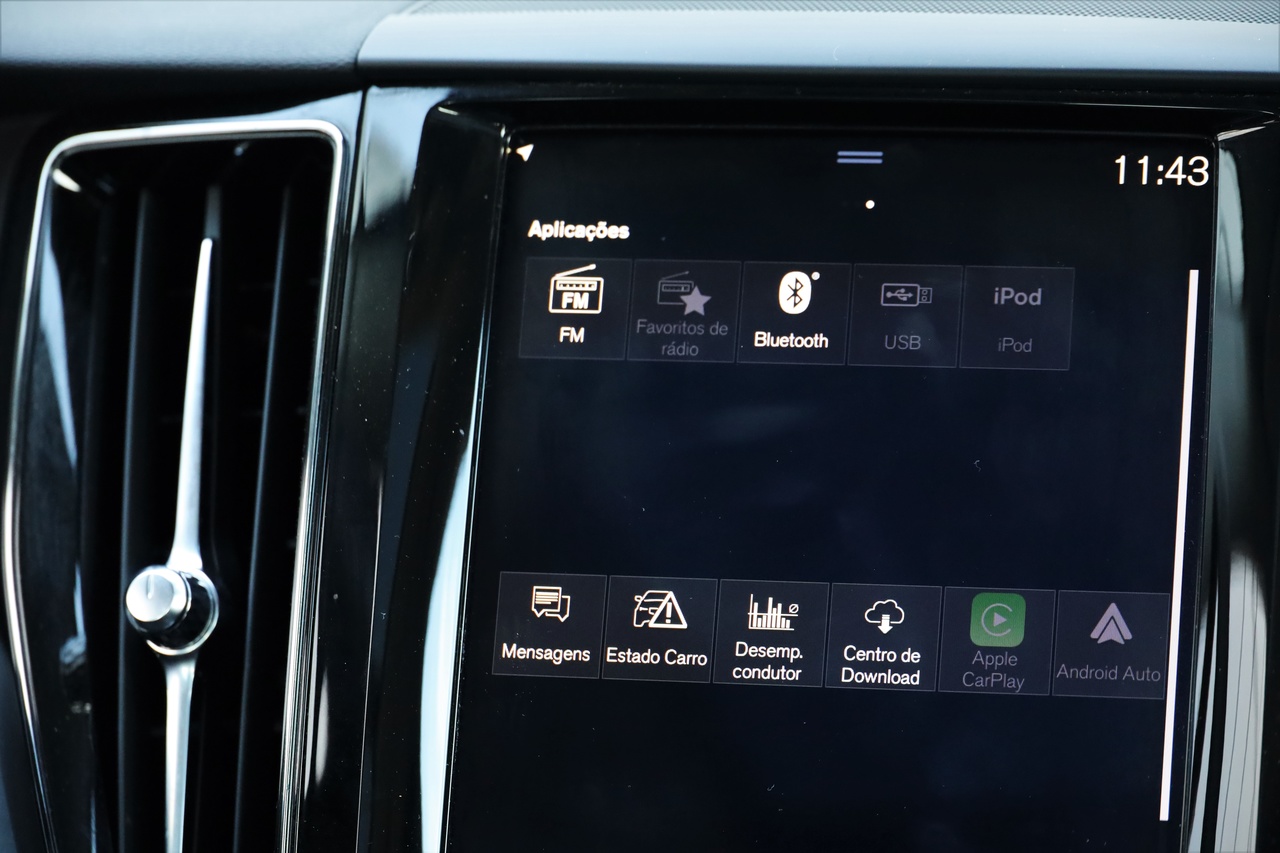 XC60 T8 Hibrido Plug-in Momentum Plus Geart. 8V AWD