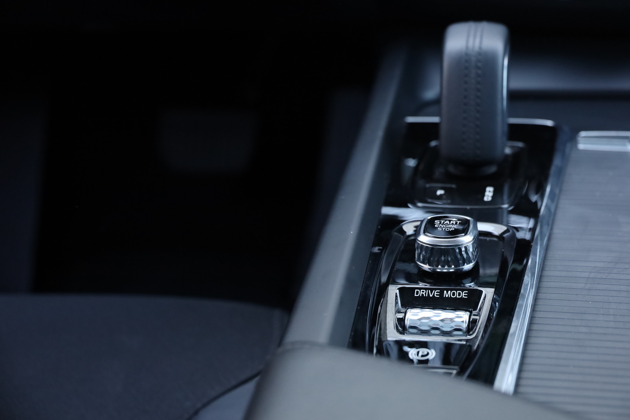 XC60 T8 Hibrido Plug-in Momentum Plus Geart. 8V AWD