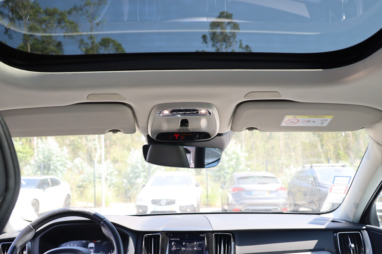 XC60 T8 Hibrido Plug-in Momentum Plus Geart. 8V AWD