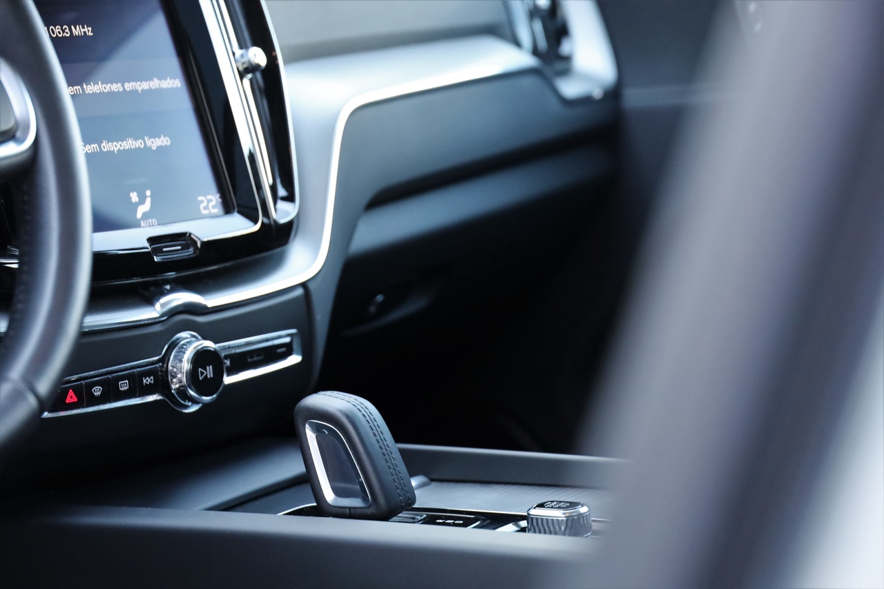 XC60 T8 Hibrido Plug-in Momentum Plus Geart. 8V AWD