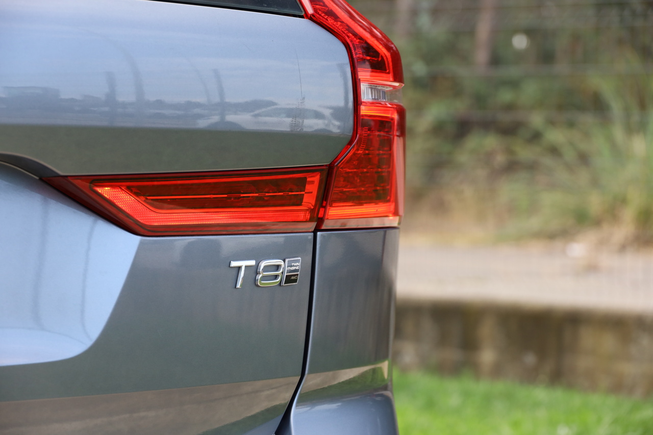 XC60 T8 Hibrido Plug-in Momentum Plus Geart. 8V AWD