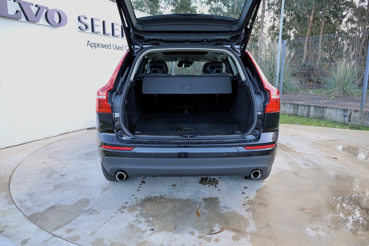 XC60 T8 Hibrido Plug-in Momentum Plus Geart. 8V AWD