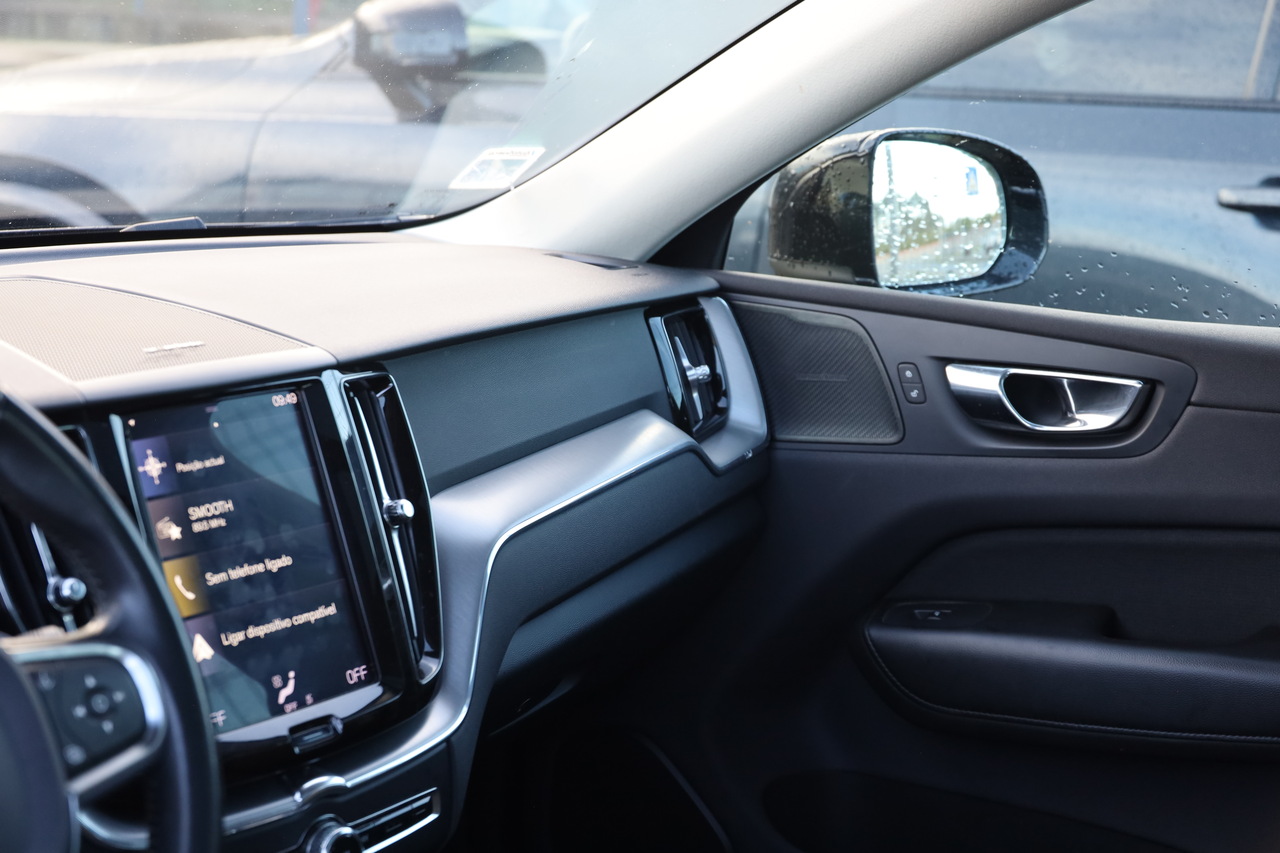 XC60 T8 Hibrido Plug-in Momentum Plus Geart. 8V AWD