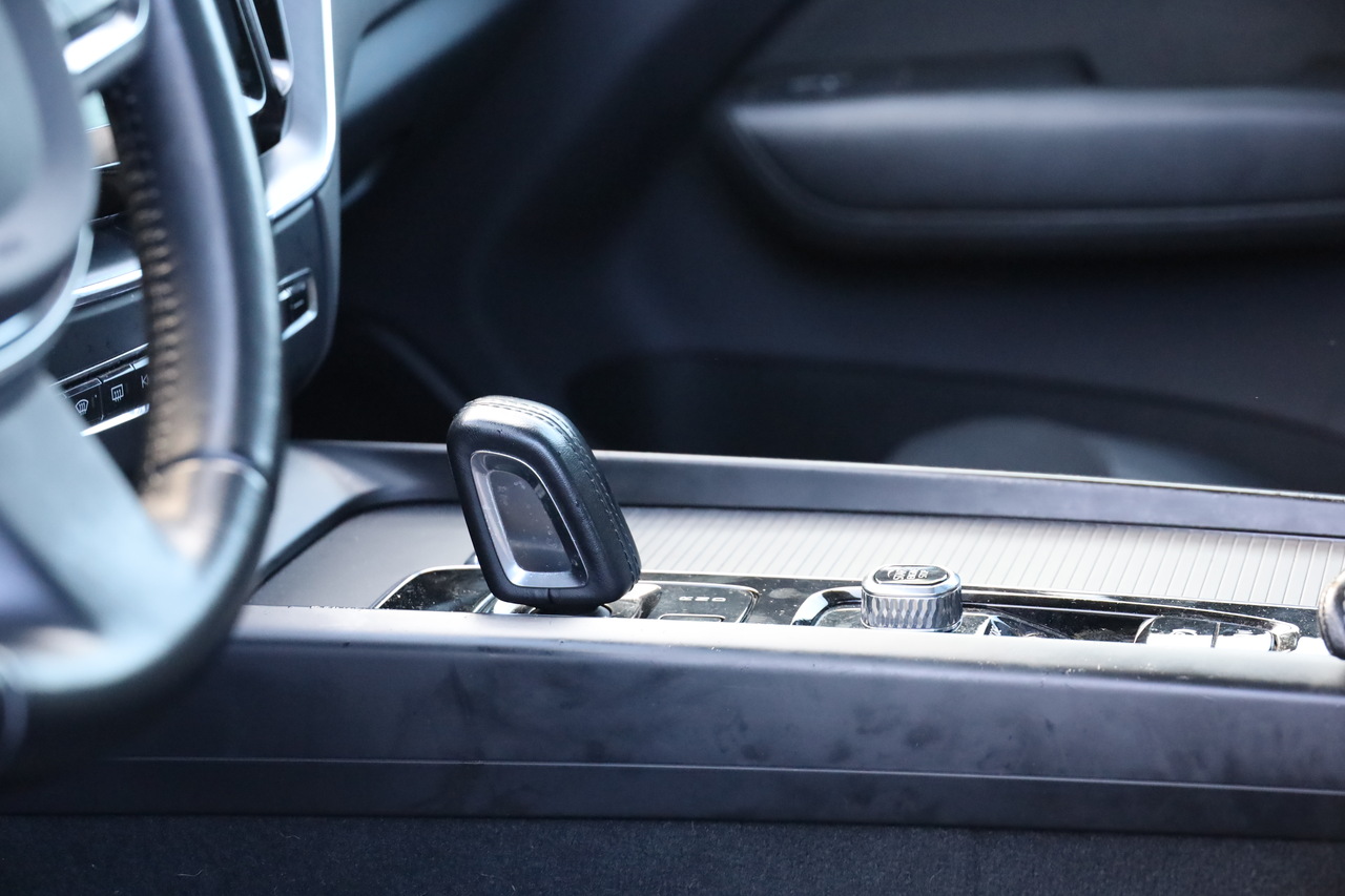 XC60 T8 Hibrido Plug-in Momentum Plus Geart. 8V AWD