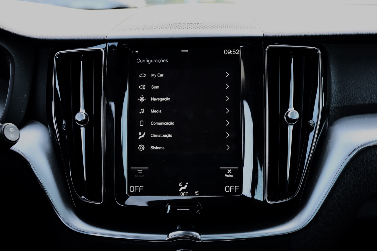 XC60 T8 Hibrido Plug-in Momentum Plus Geart. 8V AWD
