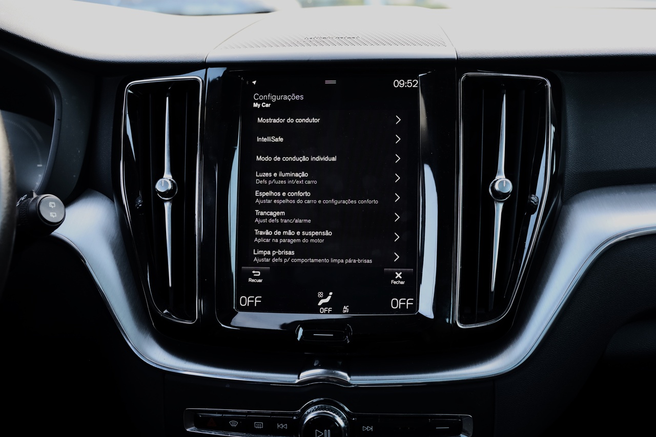 XC60 T8 Hibrido Plug-in Momentum Plus Geart. 8V AWD