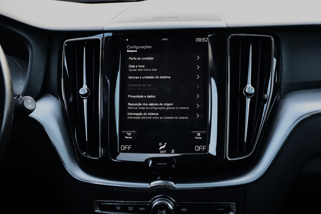 XC60 T8 Hibrido Plug-in Momentum Plus Geart. 8V AWD