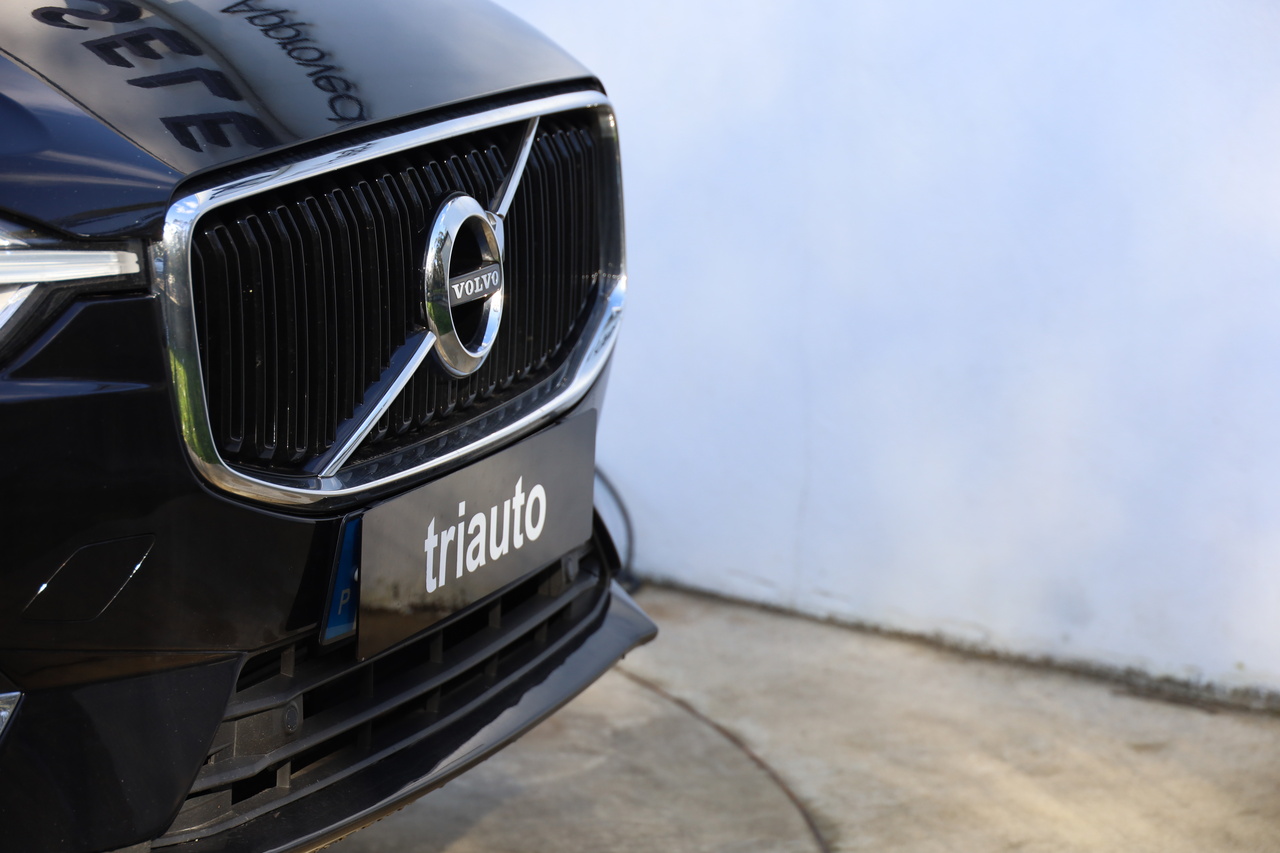 XC60 T8 Hibrido Plug-in Momentum Plus Geart. 8V AWD
