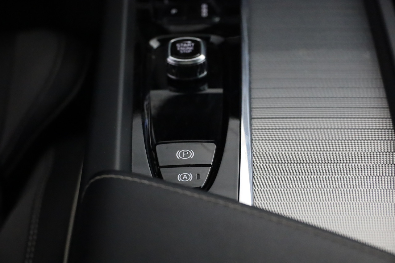 XC60 T8 Híbrido Plug-in Ultra Dark Geart.