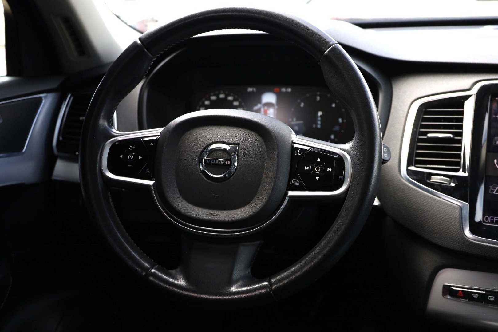 XC90 D5 Momentum Geart.