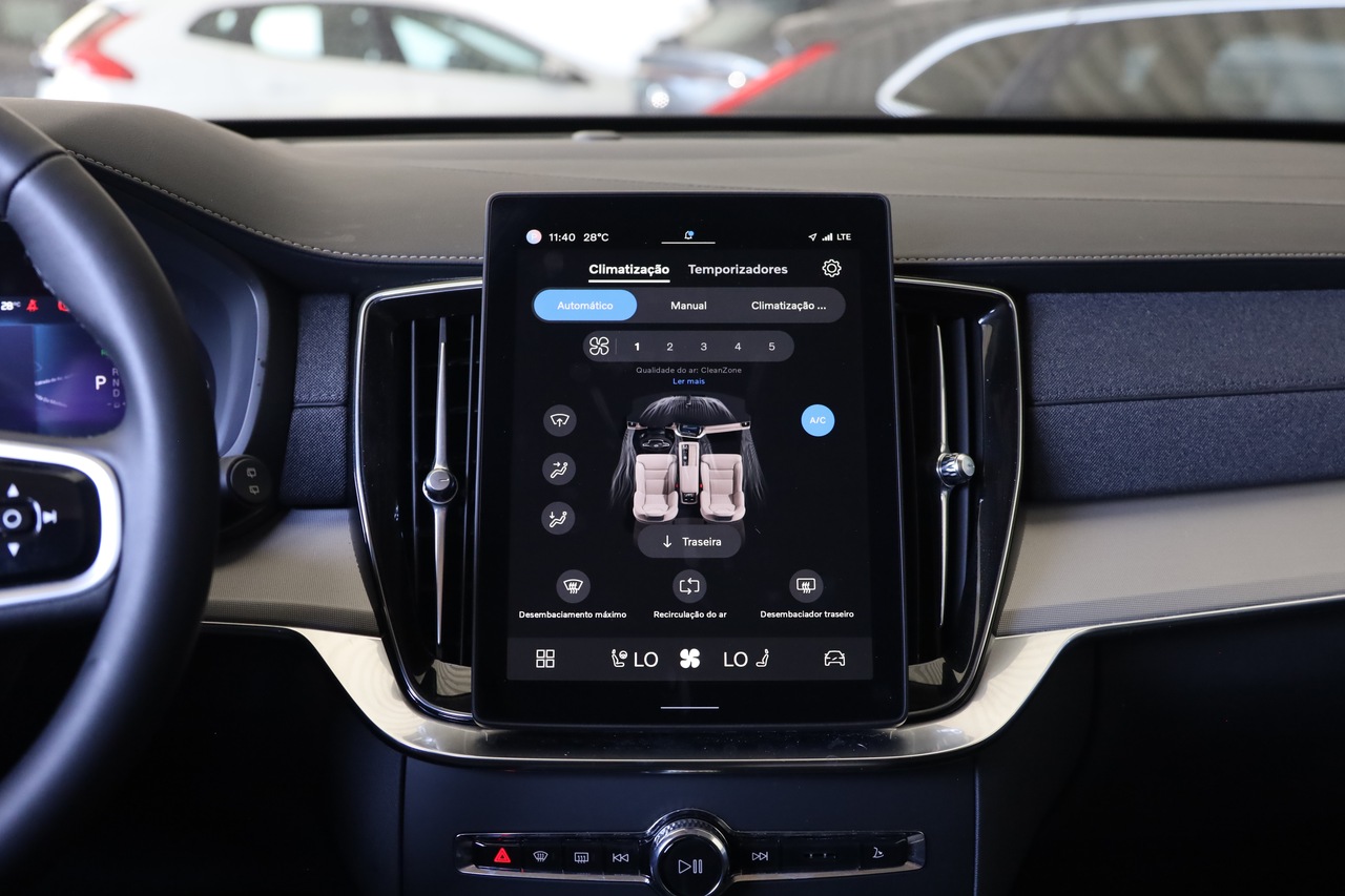 XC90 T8 Hibrido Plug-in Core Bright Geart. AWD