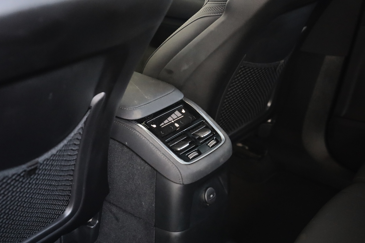 XC90 T8 Hibrido Plug-in Core Bright Geart. AWD