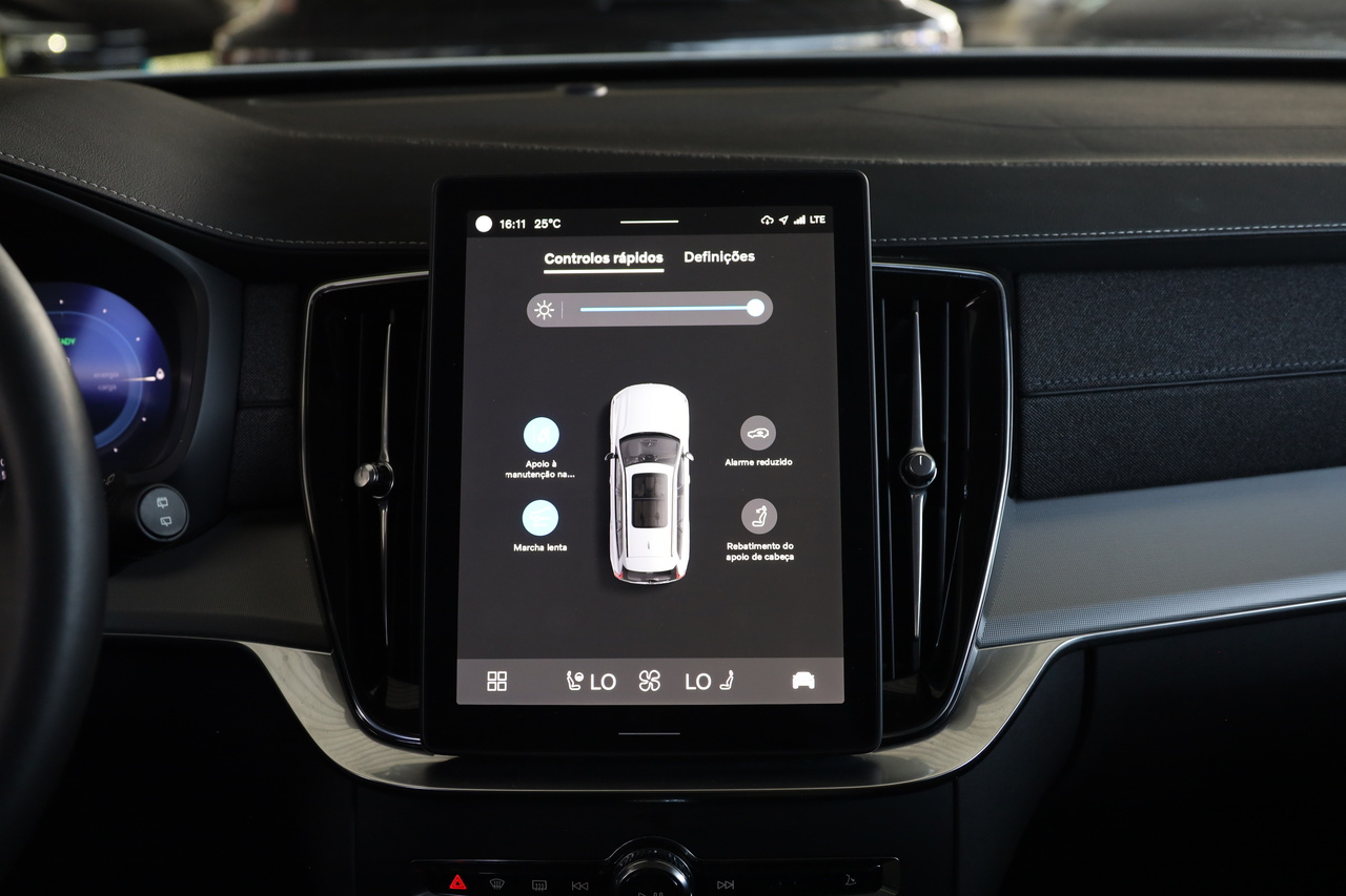 XC90 T8 Hibrido Plug-in Core Bright Geart. AWD