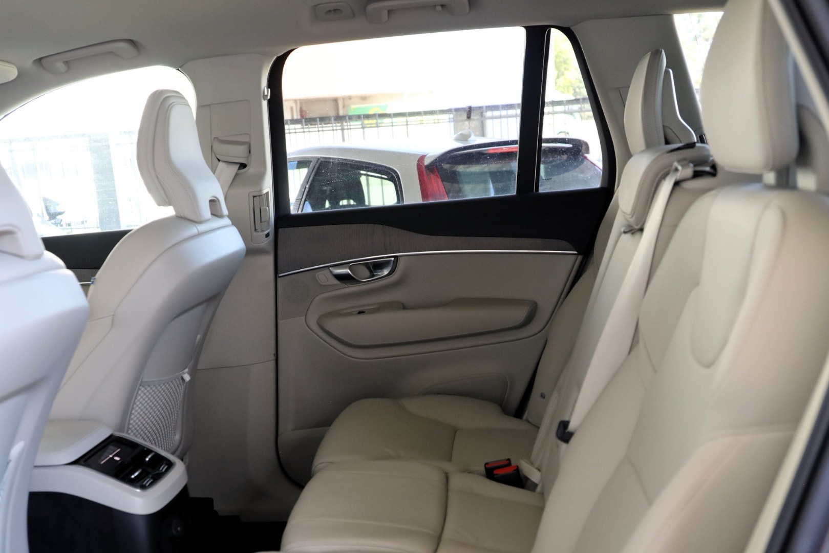 XC90 T8 Hibrido Plug-in Core Bright Geart.