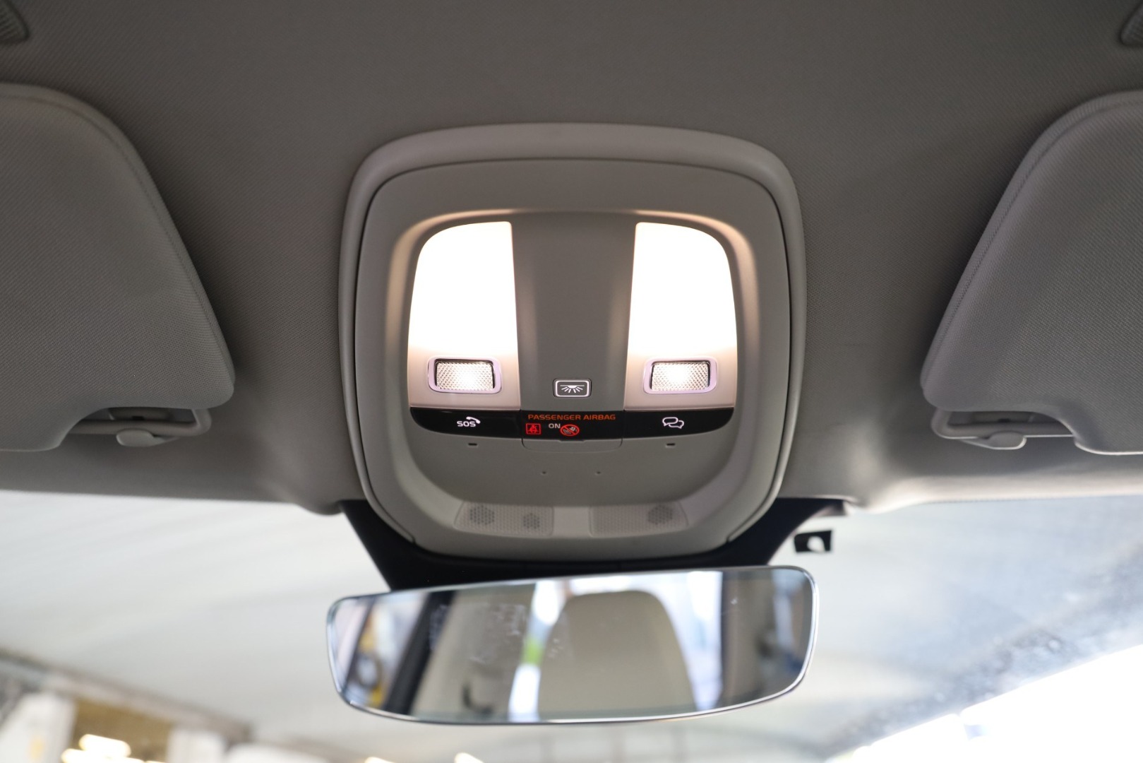 XC90 T8 Hibrido Plug-in Core Bright Geart.