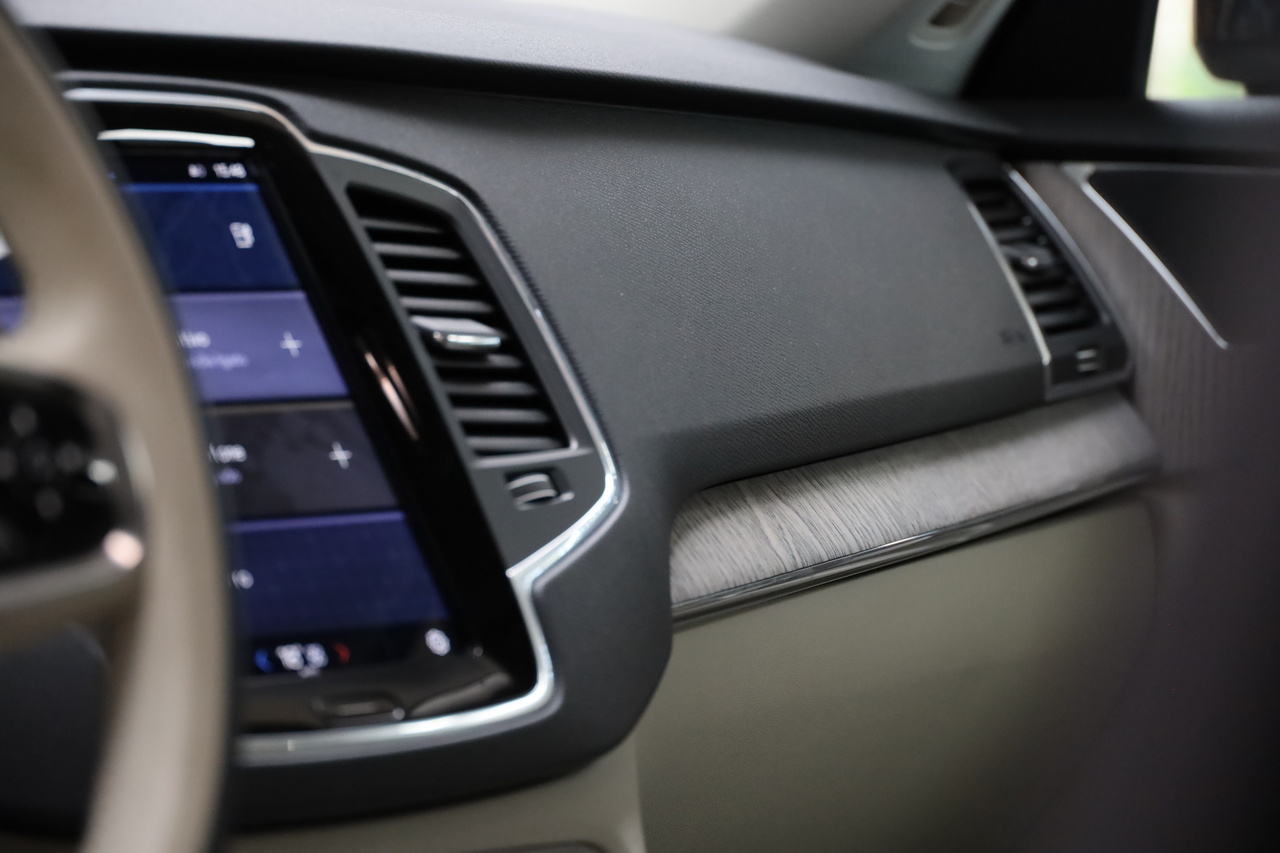 XC90 T8 Hibrido Plug-in Core Bright