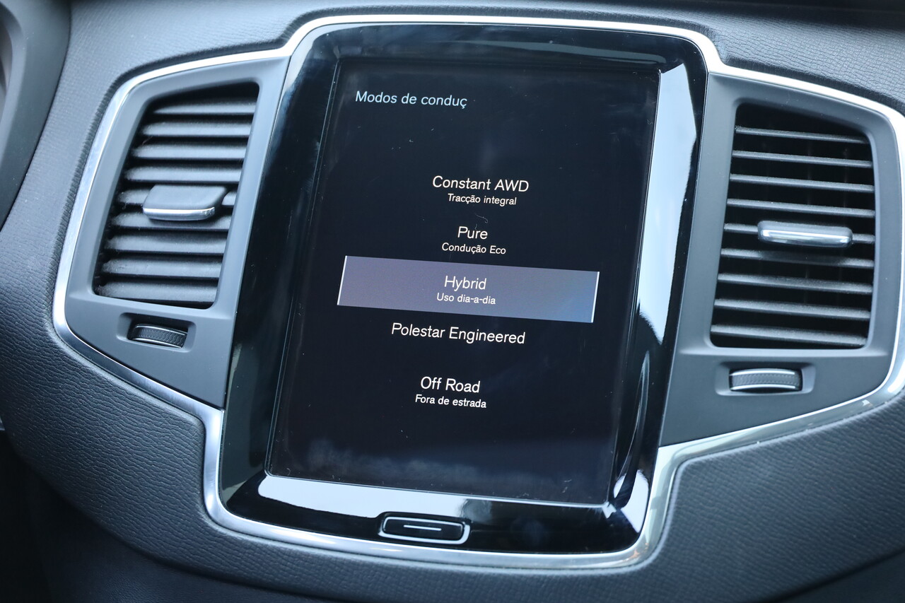 XC90 T8 Hibrido Plug-in Momentum Plus Geart. AWD