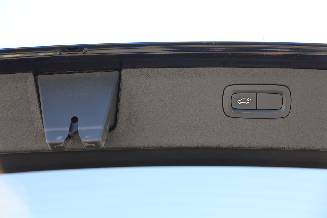 XC90 T8 Hibrido Plug-in Momentum Plus Geart. AWD