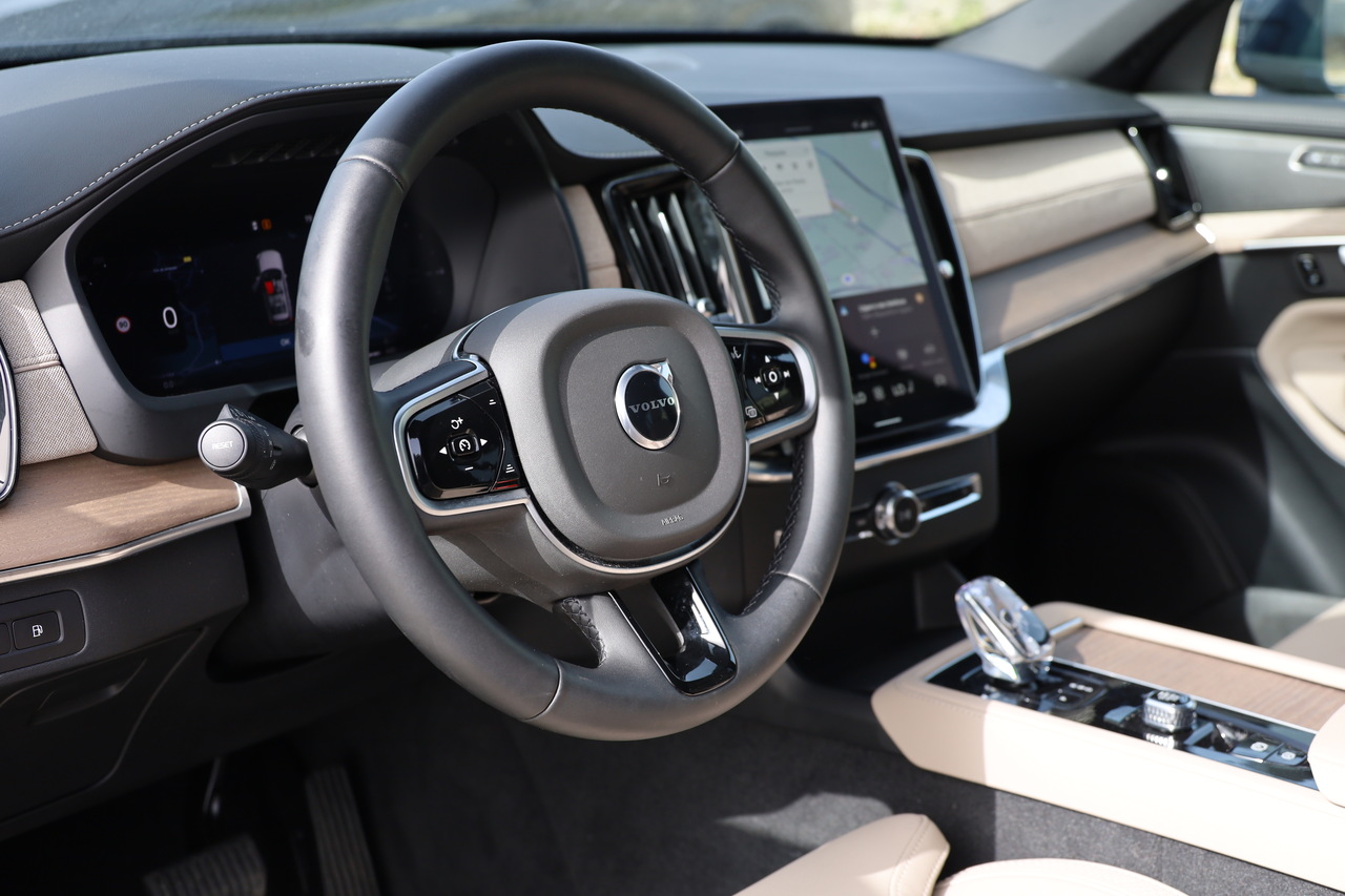 XC90 T8 Hibrido Plug-in Plus Bright