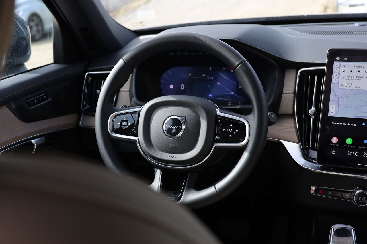 XC90 T8 Hibrido Plug-in Plus Bright