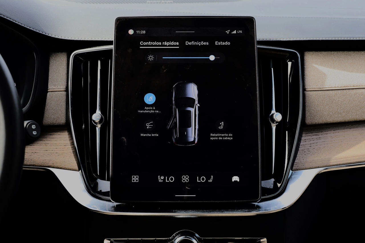 XC90 T8 Hibrido Plug-in Plus Bright