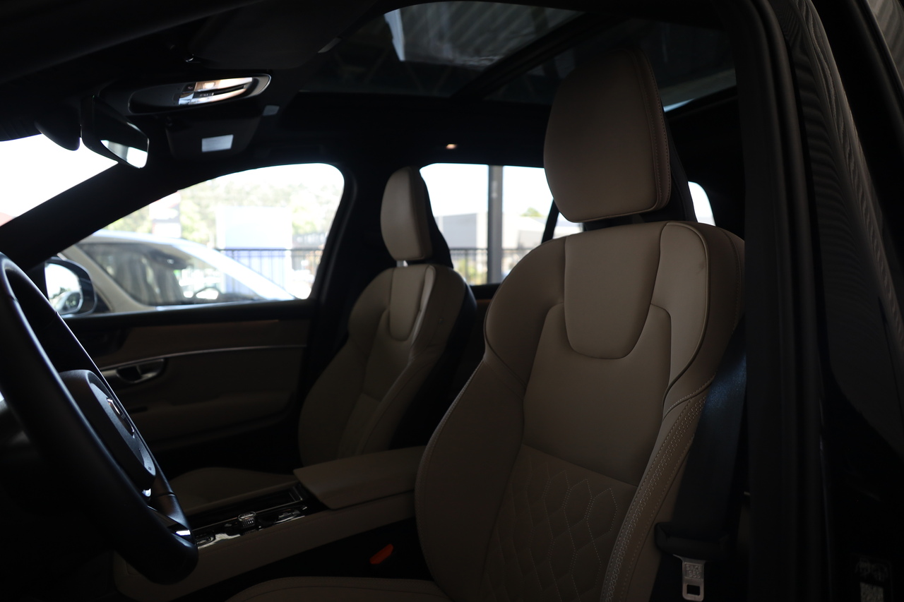 XC90 T8 Hibrido Plug-in Plus Bright AWD
