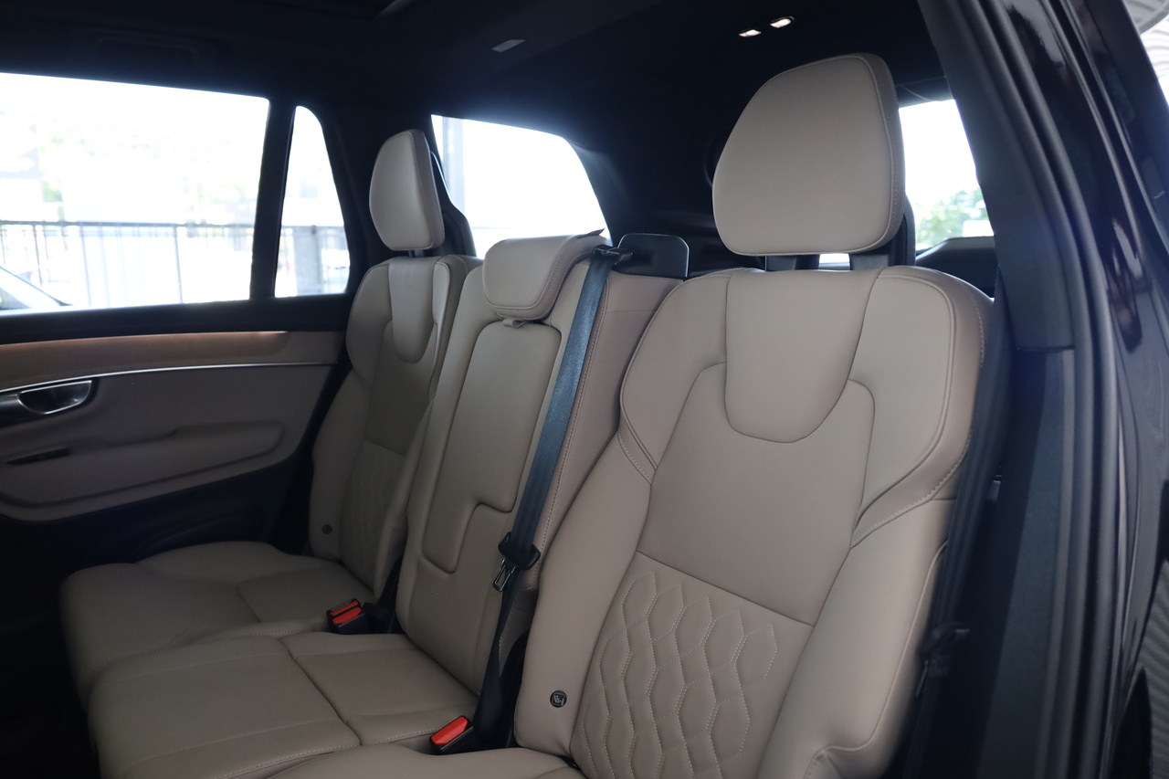 XC90 T8 Hibrido Plug-in Plus Bright AWD