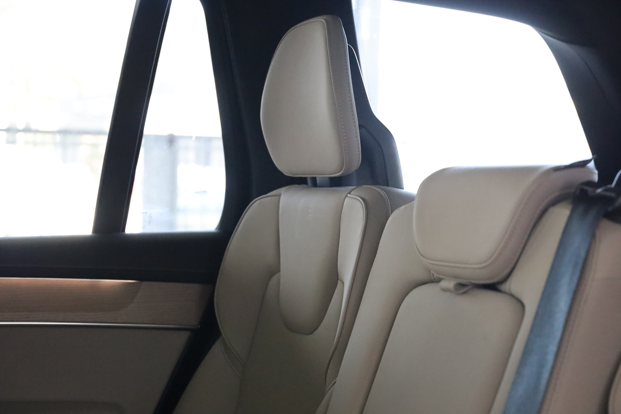 XC90 T8 Hibrido Plug-in Plus Bright AWD