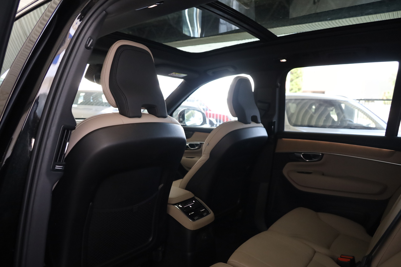 XC90 T8 Hibrido Plug-in Plus Bright AWD
