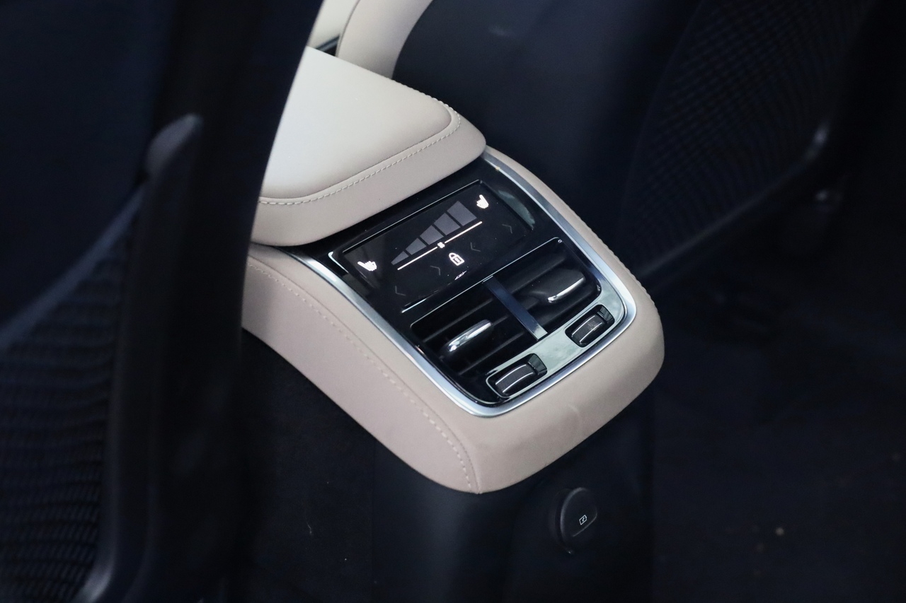 XC90 T8 Hibrido Plug-in Plus Bright AWD