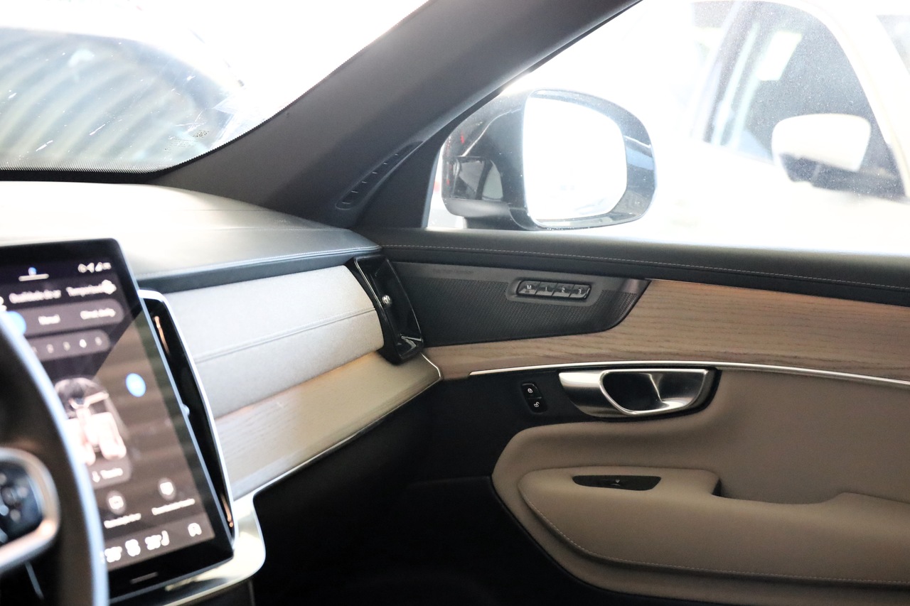 XC90 T8 Hibrido Plug-in Plus Bright AWD