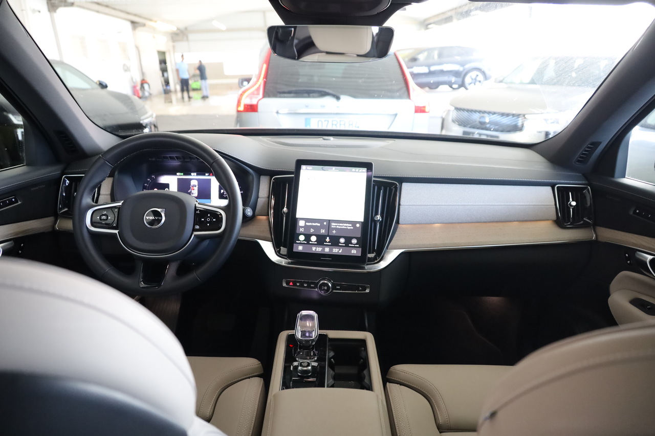 XC90 T8 Hibrido Plug-in Plus Bright AWD