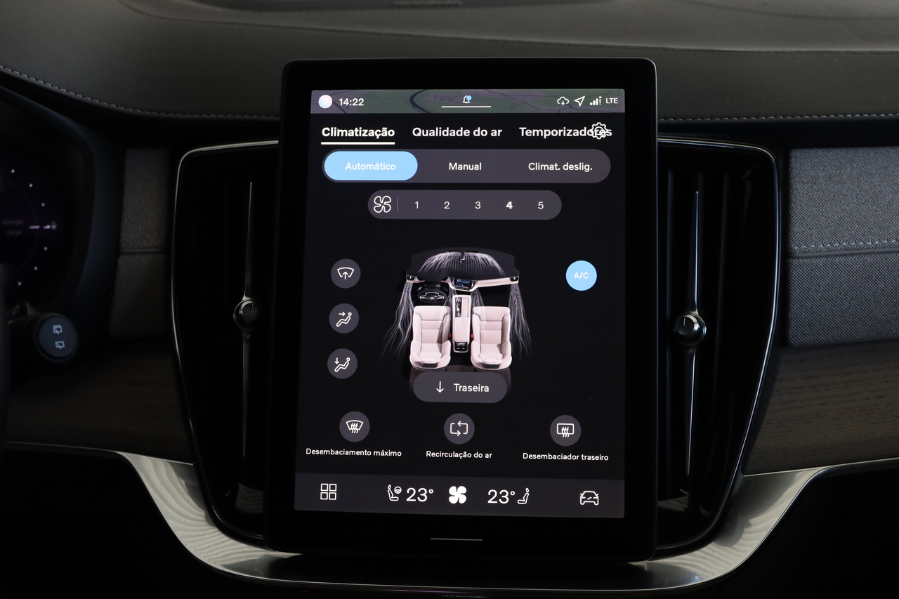 XC90 T8 Hibrido Plug-in Plus Bright AWD