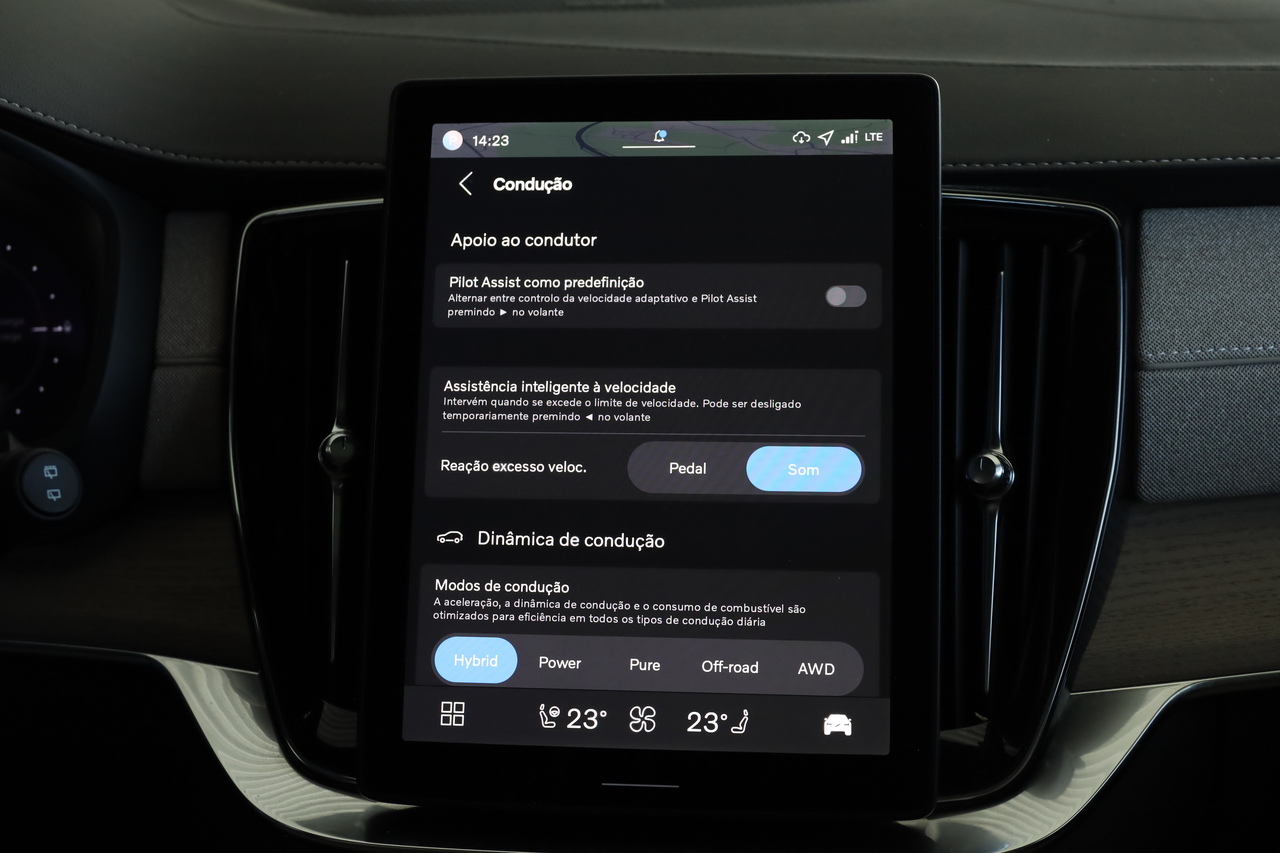 XC90 T8 Hibrido Plug-in Plus Bright AWD
