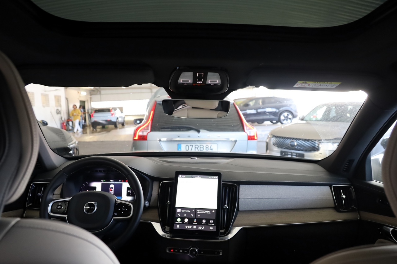 XC90 T8 Hibrido Plug-in Plus Bright AWD