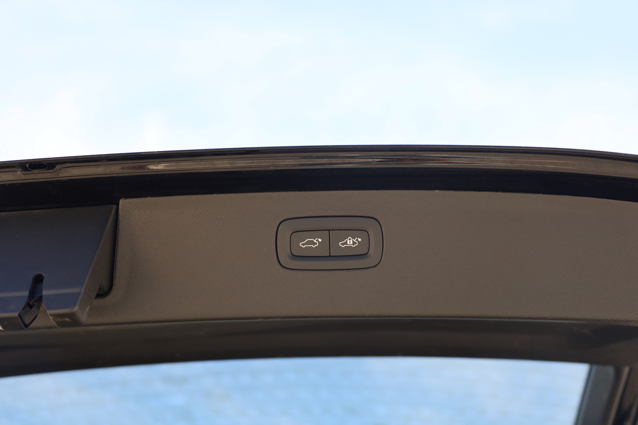 XC90 T8 Hibrido Plug-in Plus Bright AWD