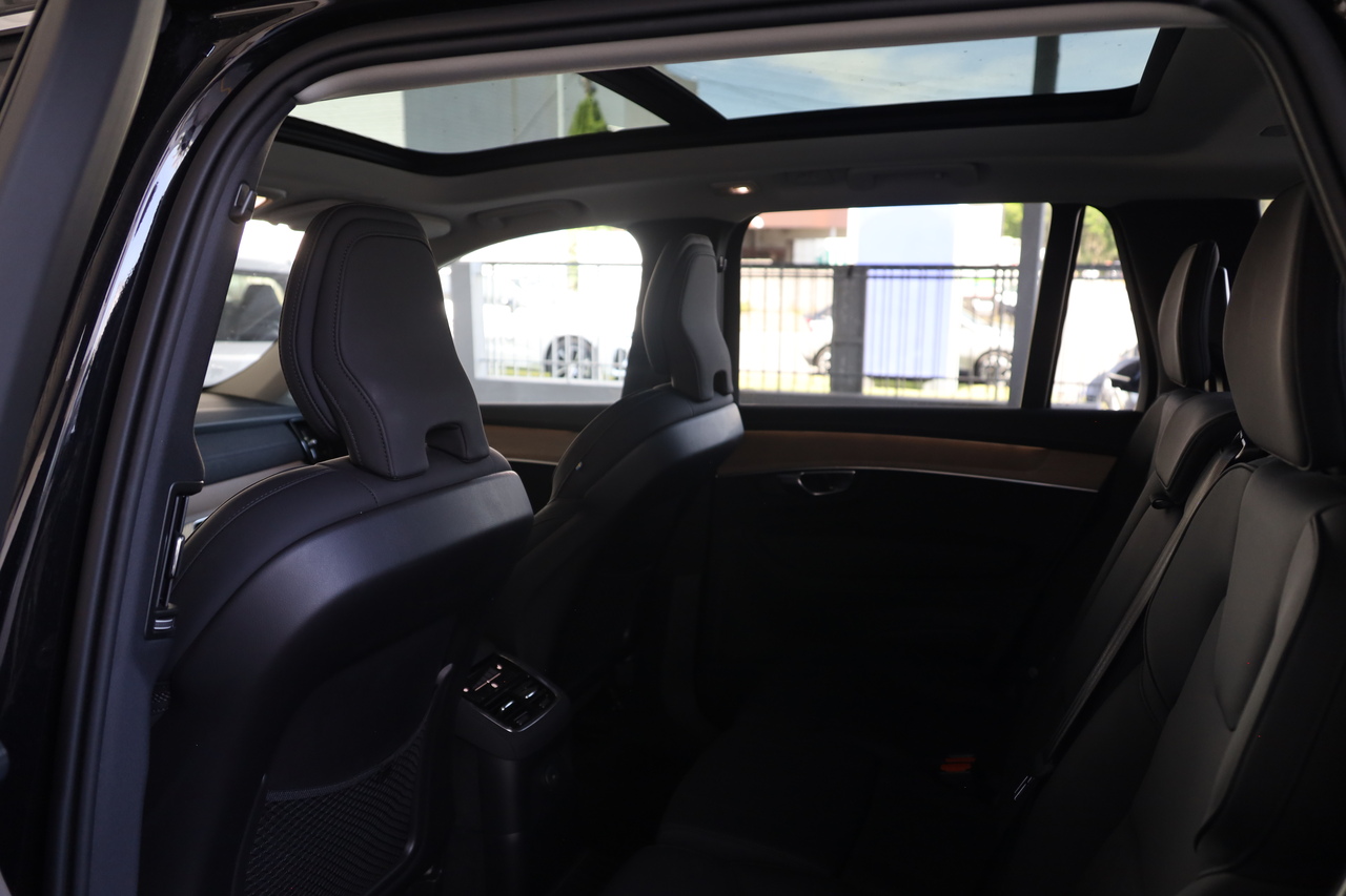 XC90 T8 Hibrido Plug-in Plus Bright AWD
