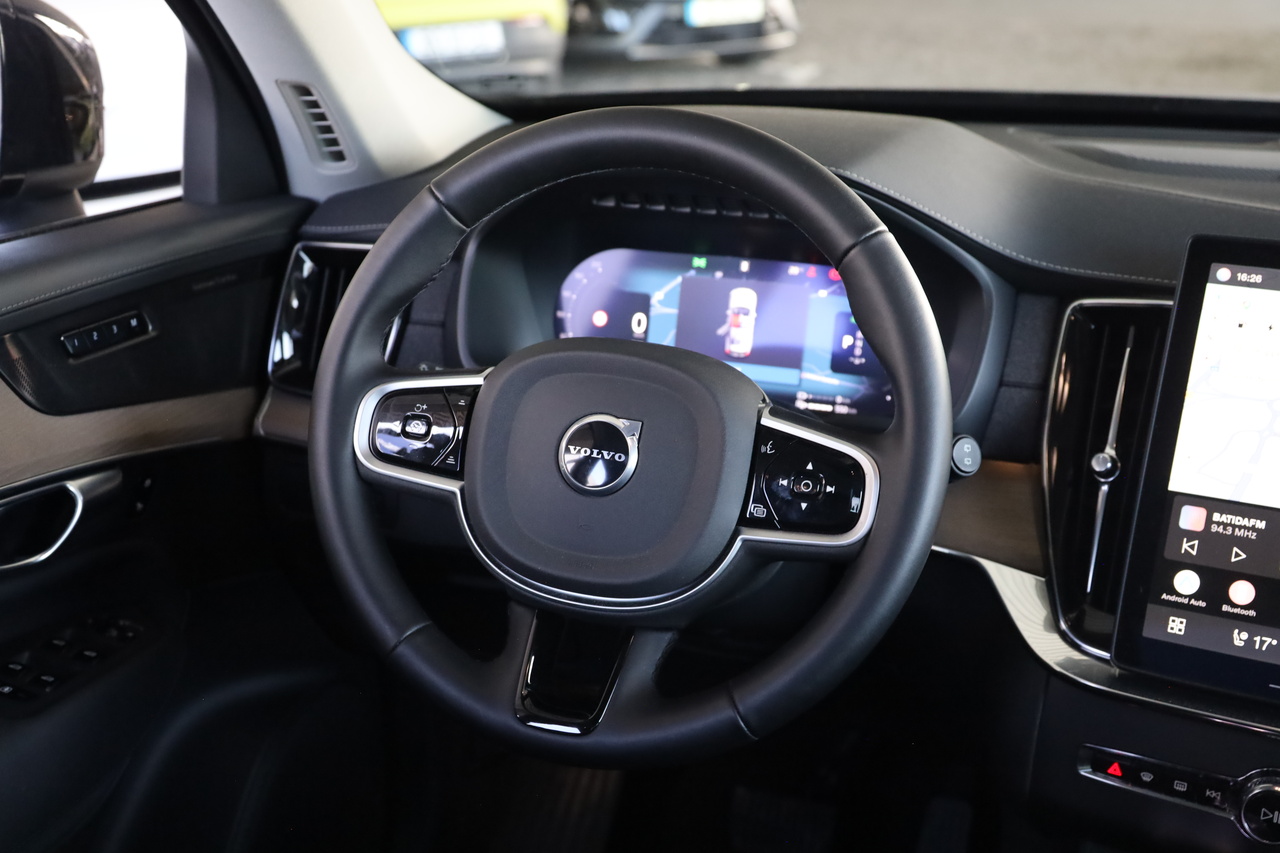XC90 T8 Hibrido Plug-in Plus Bright AWD