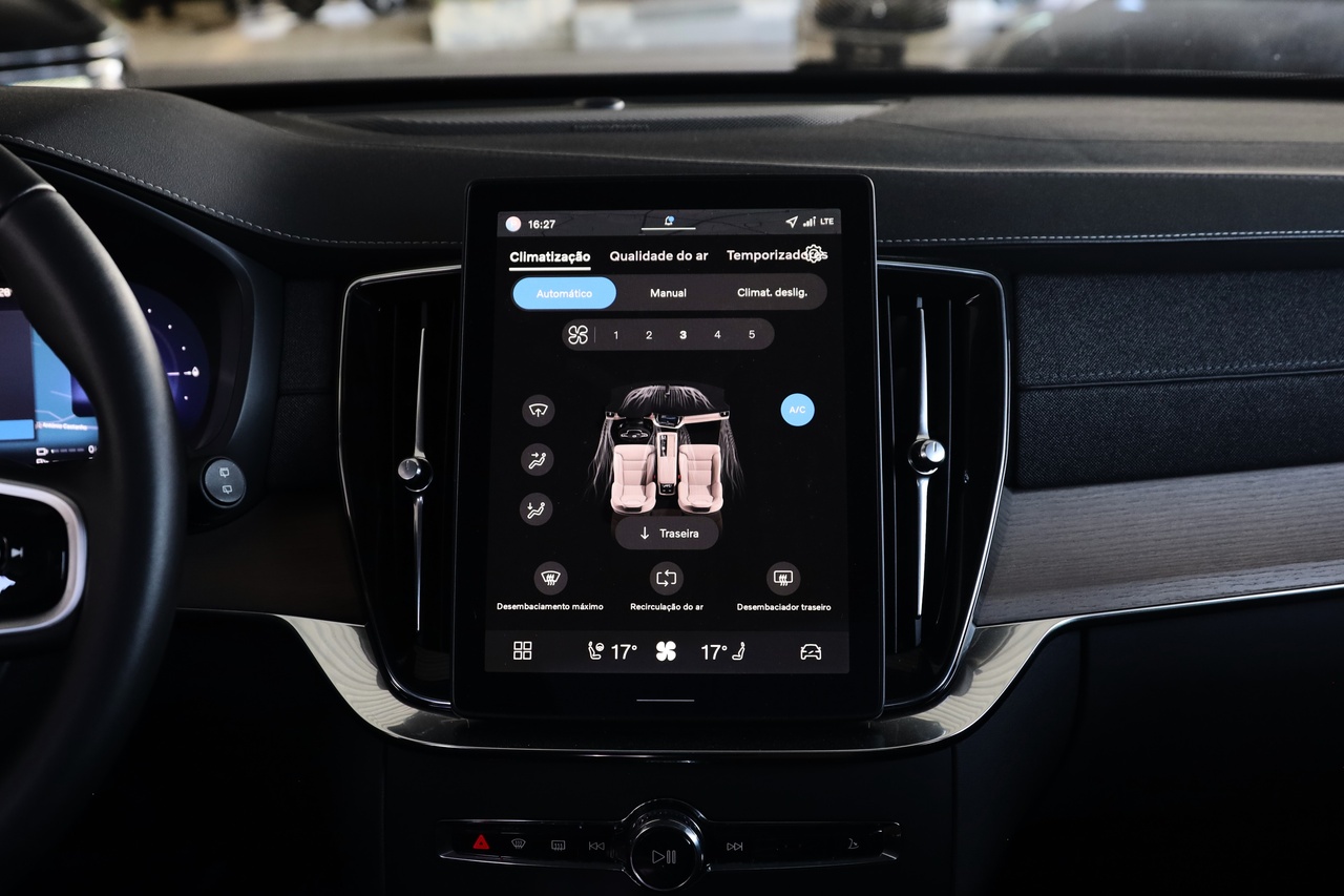 XC90 T8 Hibrido Plug-in Plus Bright AWD