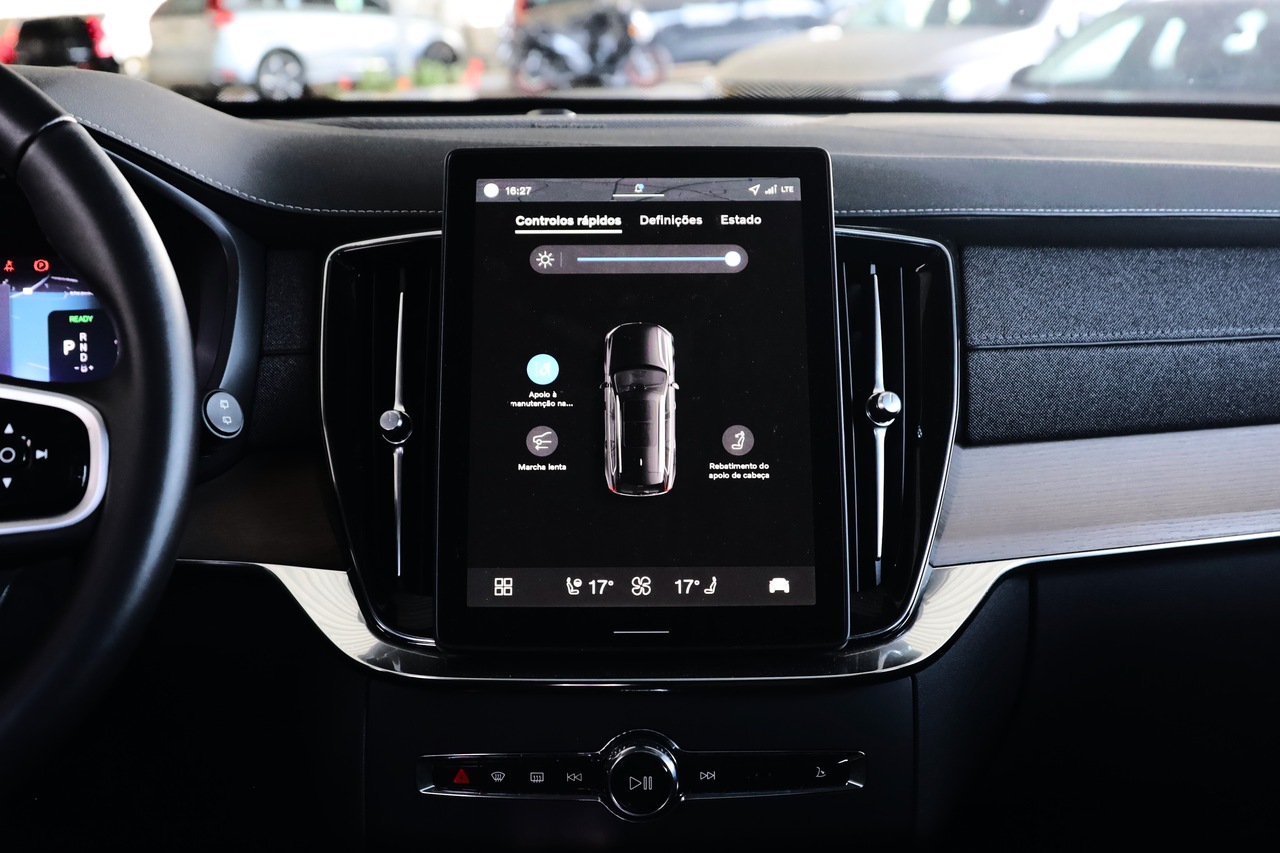 XC90 T8 Hibrido Plug-in Plus Bright AWD