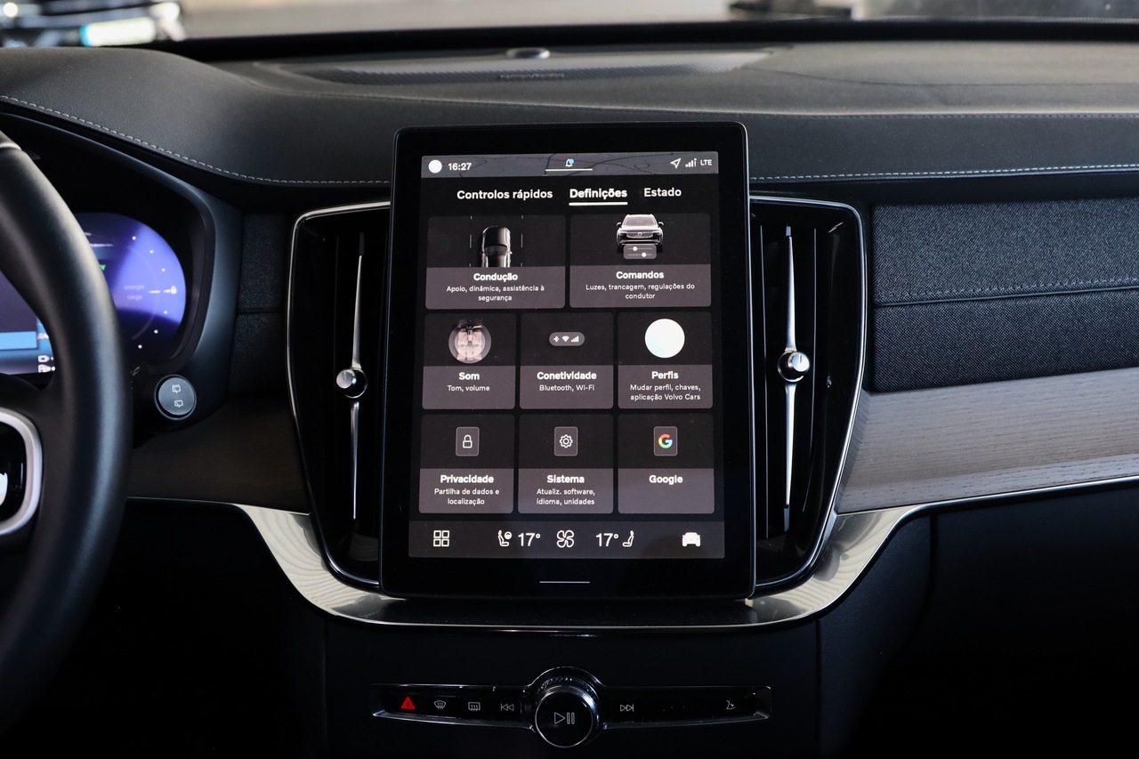 XC90 T8 Hibrido Plug-in Plus Bright AWD